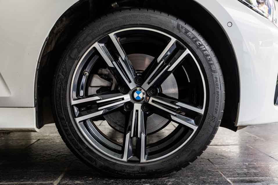 BMW 330LI GRAN M Sport