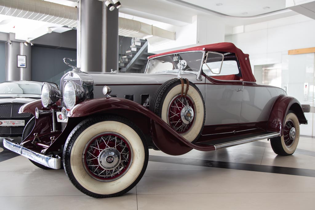 Cadillac V12