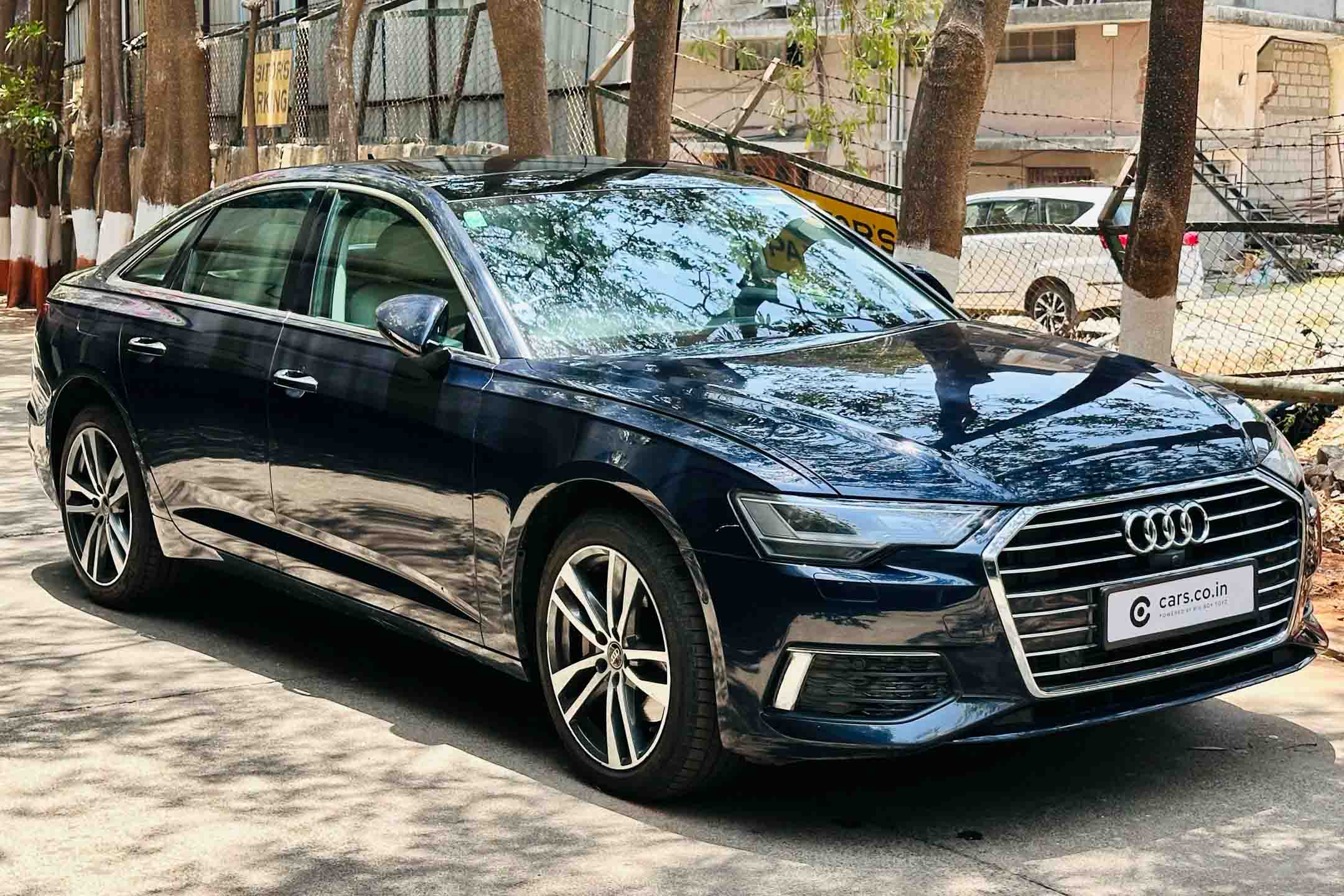 AUDI A6 45 TFSI Technology 