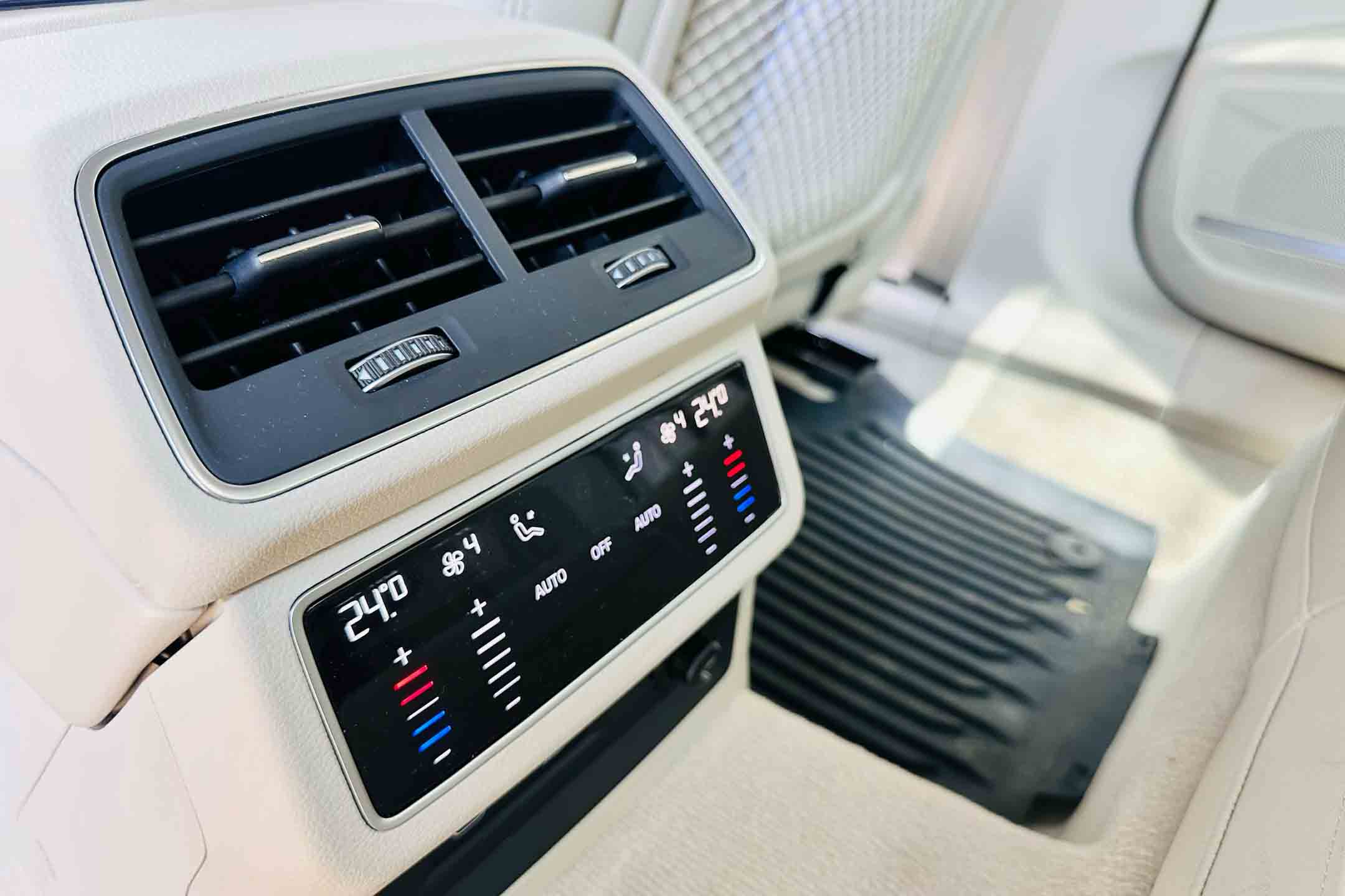 AUDI A6 45 TFSI Technology 
