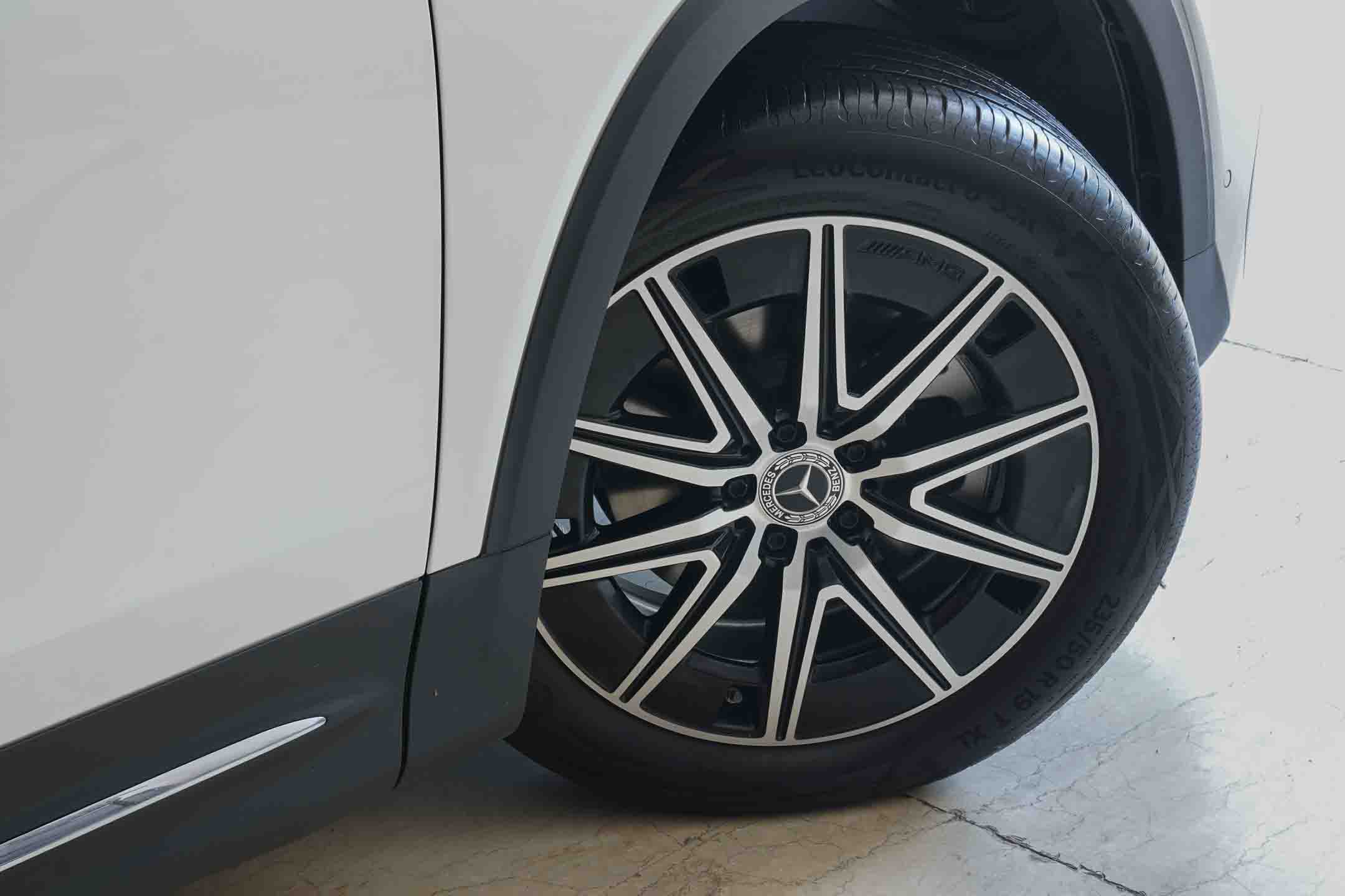 Mercedes Benz EQB 350 4matic
