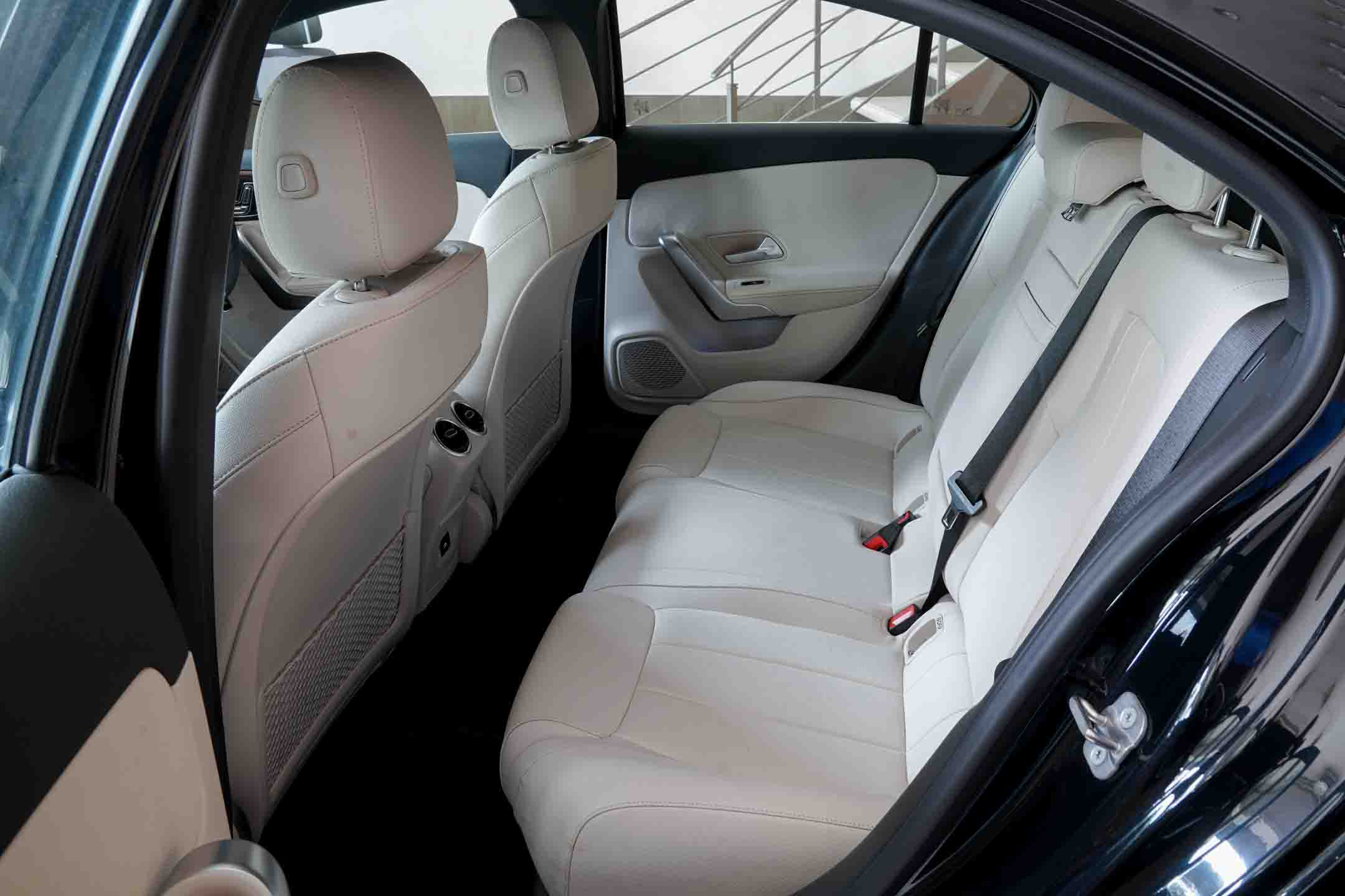 Mercedes Benz A200 Limousine