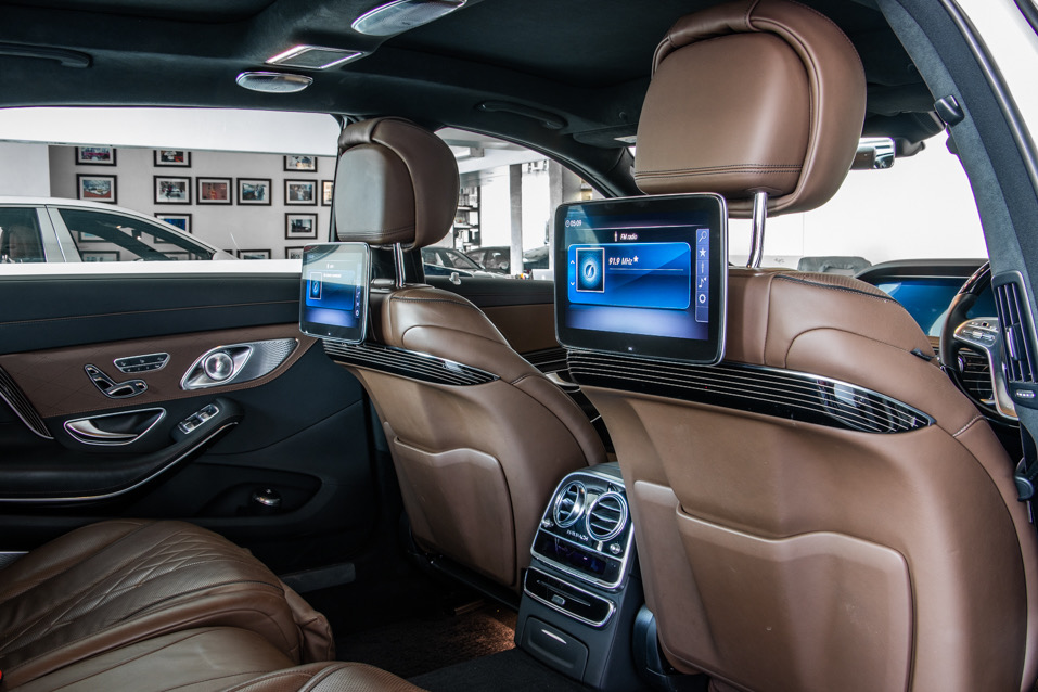 Mercedes Maybach S560