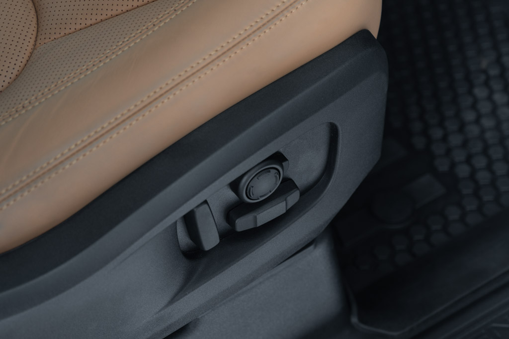 Land Rover Defender 110 P300 HSE