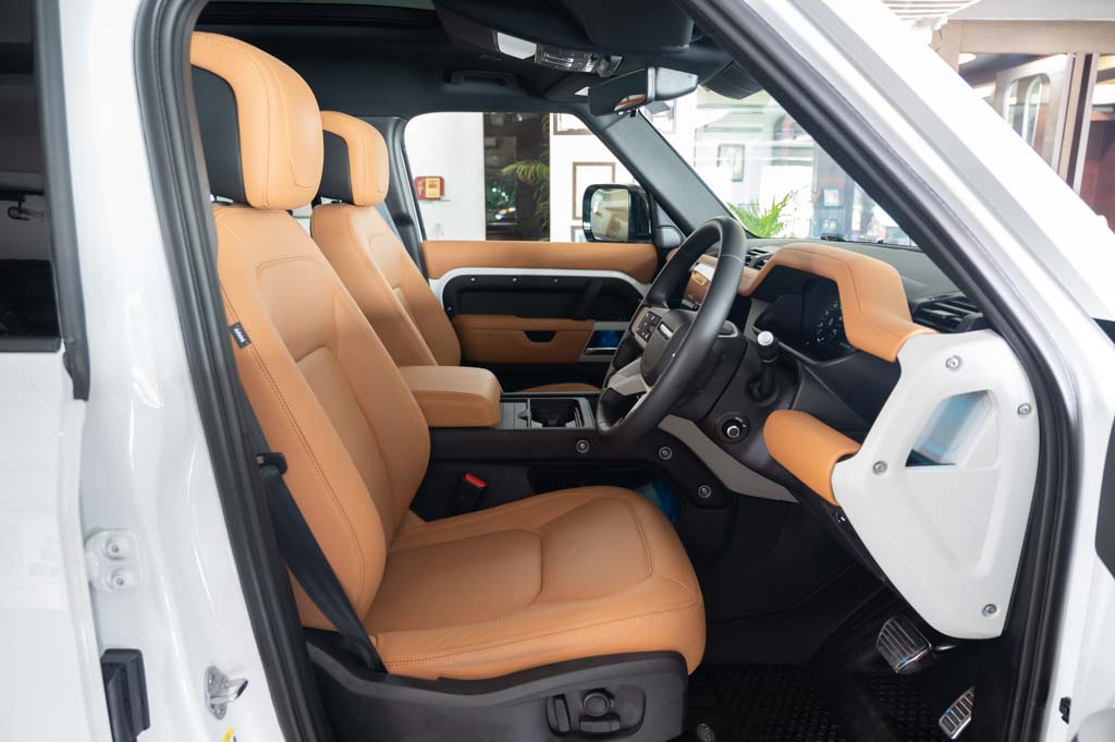 Land Rover Defender 110 P300 HSE