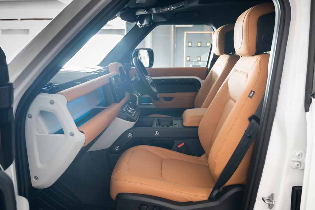 Land Rover Defender 110 P300 HSE