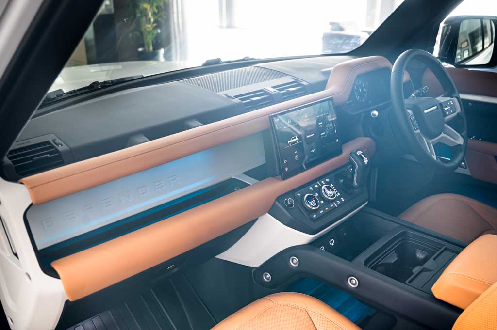 Land Rover Defender 110 P300 HSE