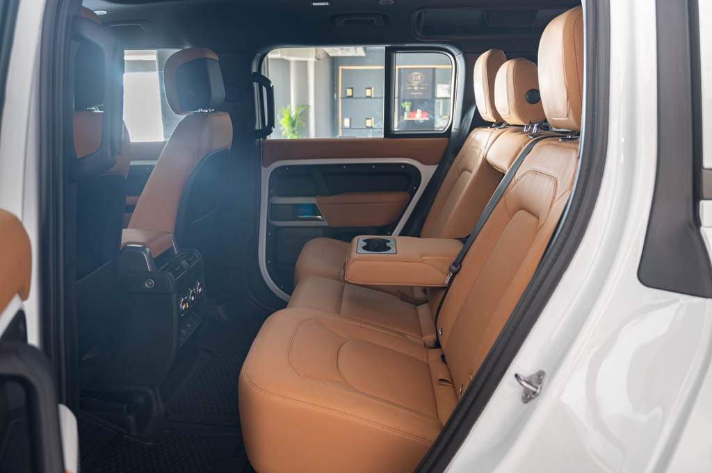 Land Rover Defender 110 P300 HSE