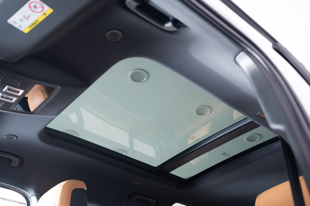 Land Rover Defender 110 P300 HSE