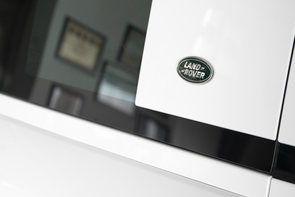 Land Rover Defender 110 P300 HSE