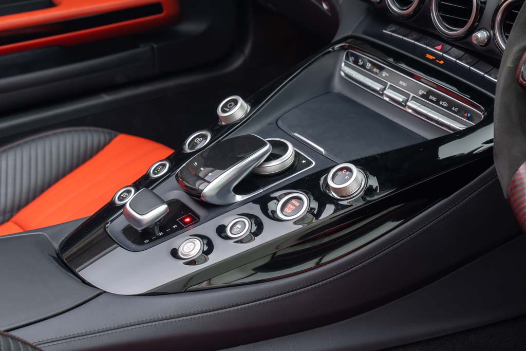 MERCEDES AMG GT Roadster