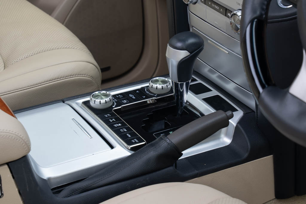 Toyota LC200 Converted LC300