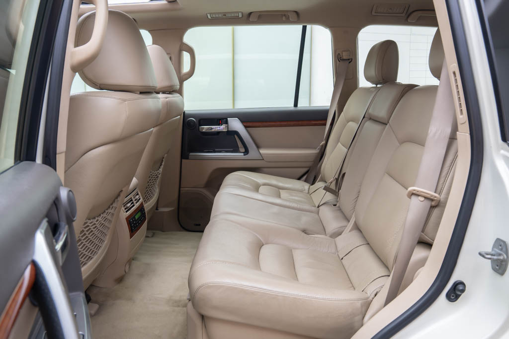 Toyota LC200 Converted LC300