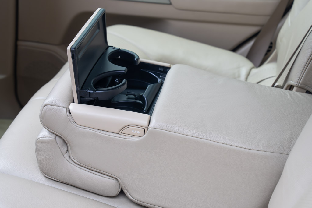 Toyota LC200 Converted LC300