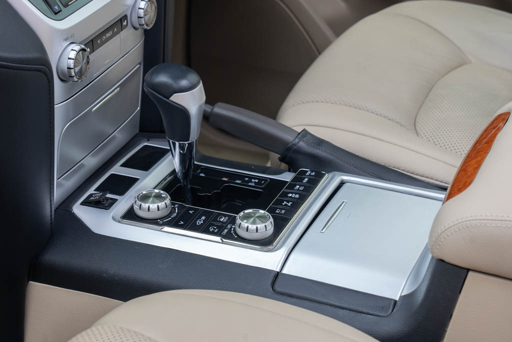 Toyota LC200 Converted LC300