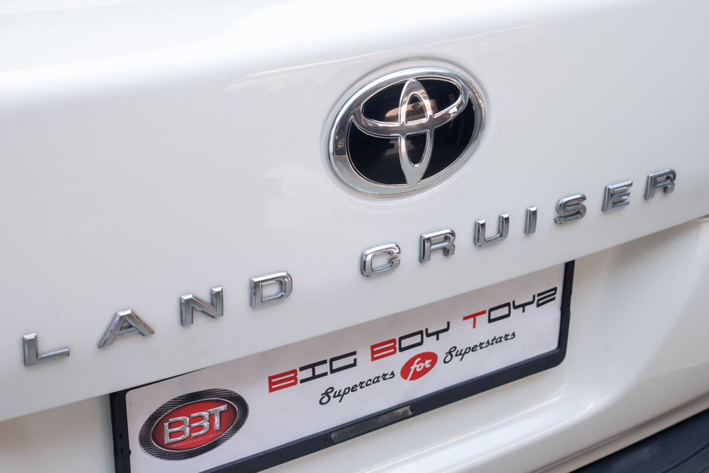 Toyota LC200 Converted LC300