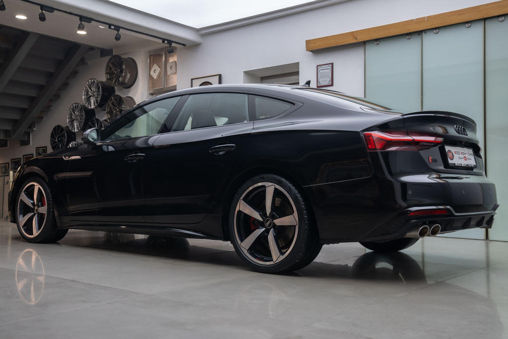 Audi S5 SPORTBACK Platinum Edition 