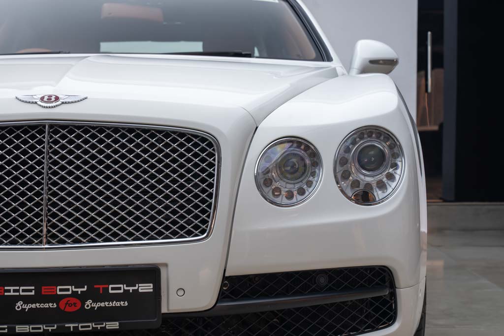 BENTLEY FLYING SPUR V8