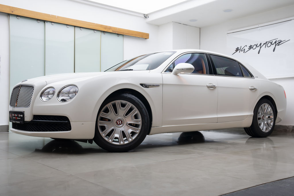 BENTLEY FLYING SPUR V8