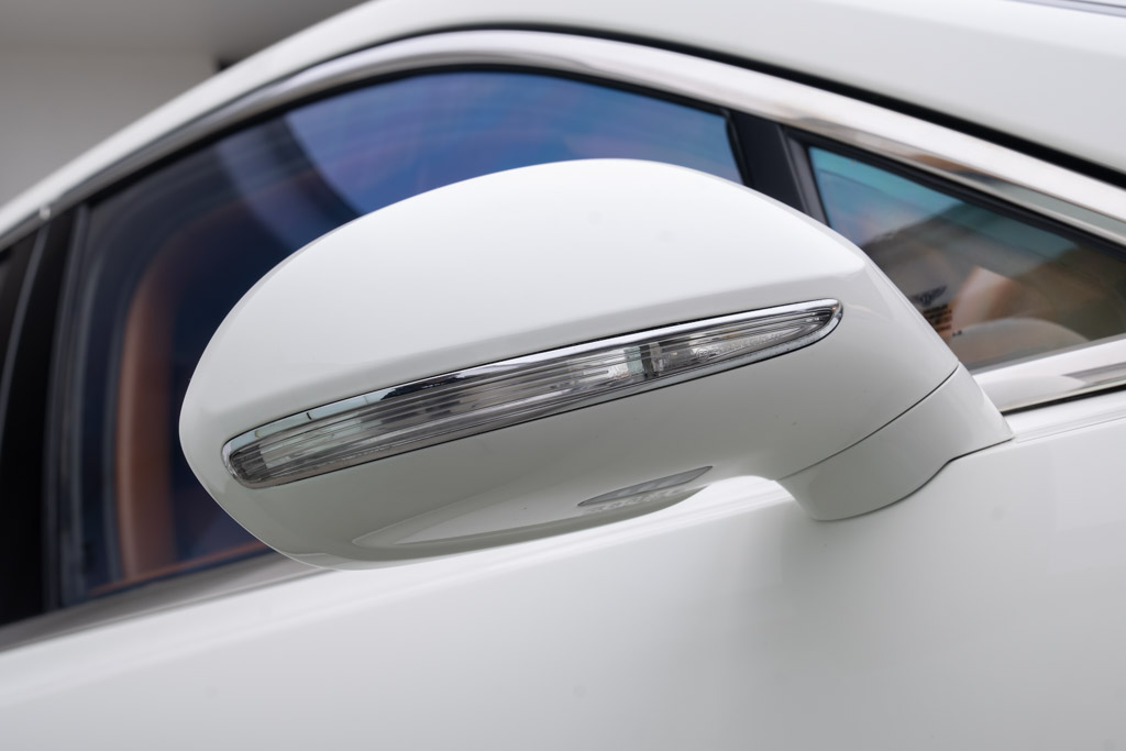 BENTLEY FLYING SPUR V8