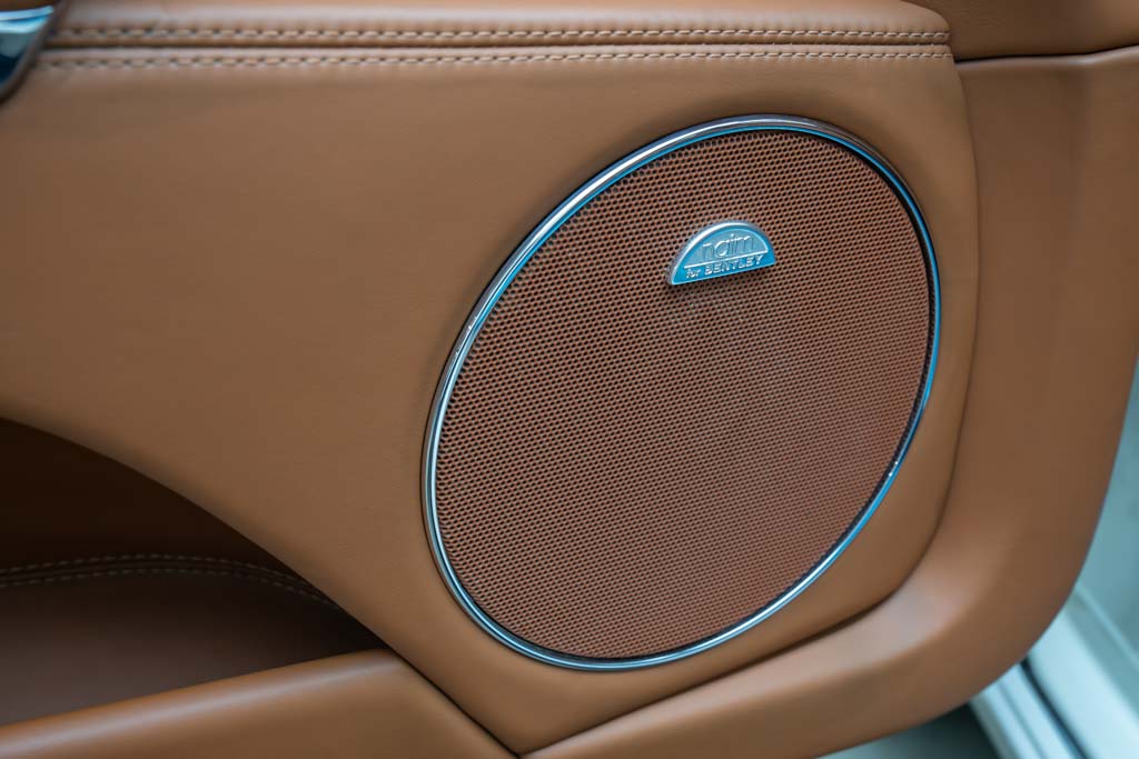 BENTLEY FLYING SPUR V8