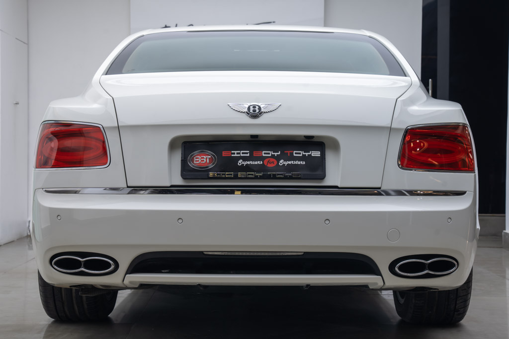 BENTLEY FLYING SPUR V8