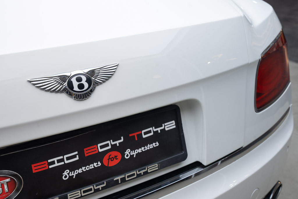 BENTLEY FLYING SPUR V8