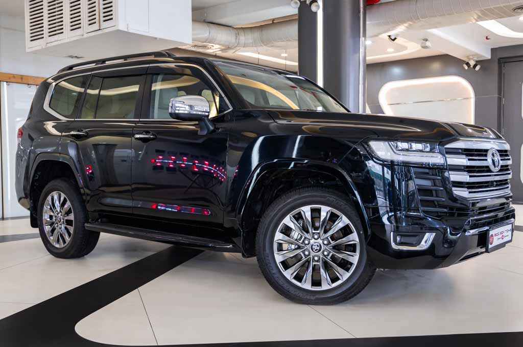 TOYOTA LAND CRUISER LC 300