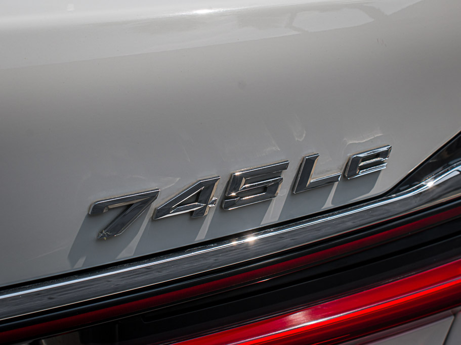 BMW 745le Plug in Hybrid