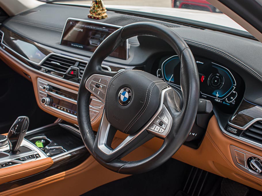 BMW 745le Plug in Hybrid