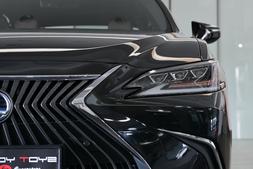 Lexus ES300h Luxury