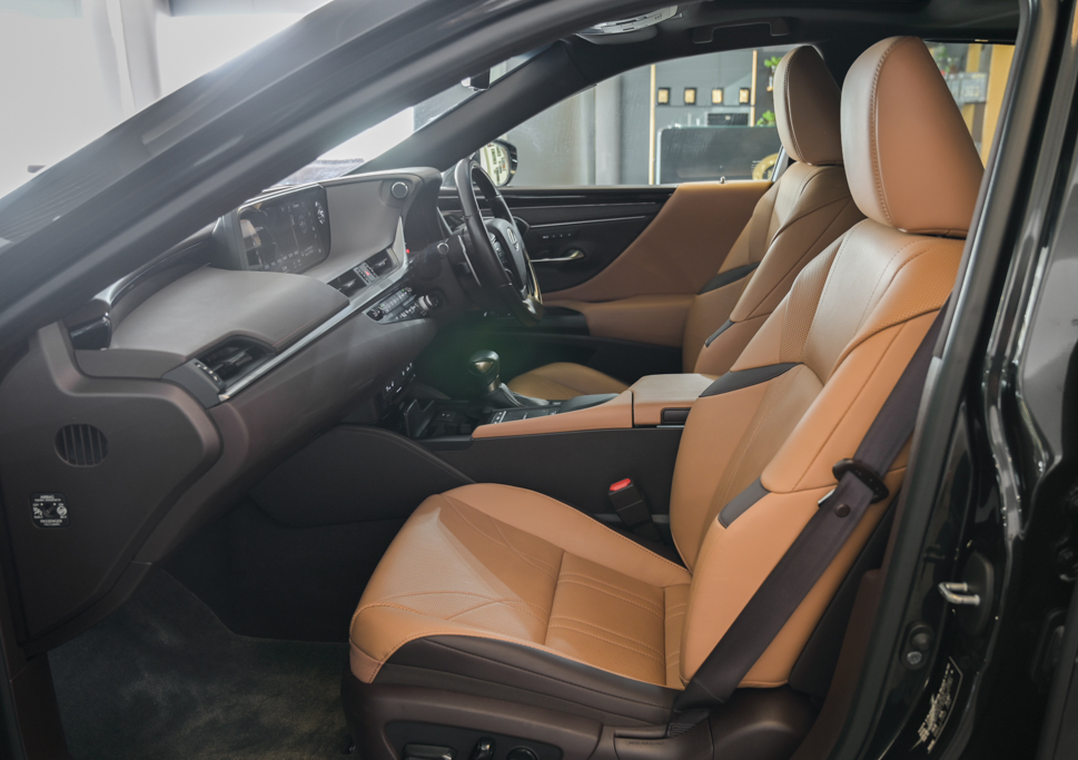 Lexus ES300h Luxury
