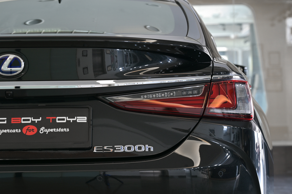 Lexus ES300h Luxury