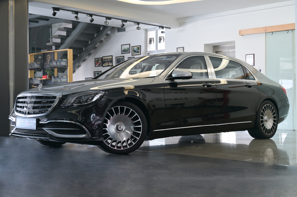 Mercedes Maybach S560