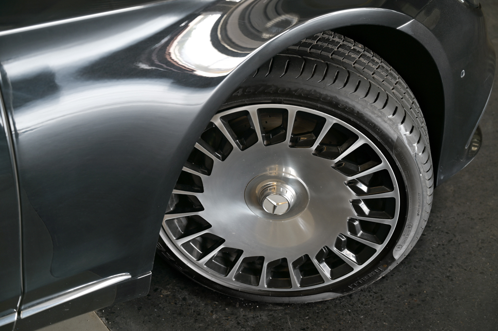 Mercedes Maybach S560