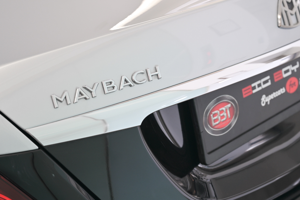 Mercedes Maybach S560