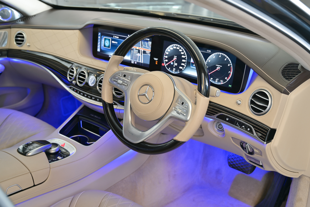 Mercedes Maybach S560