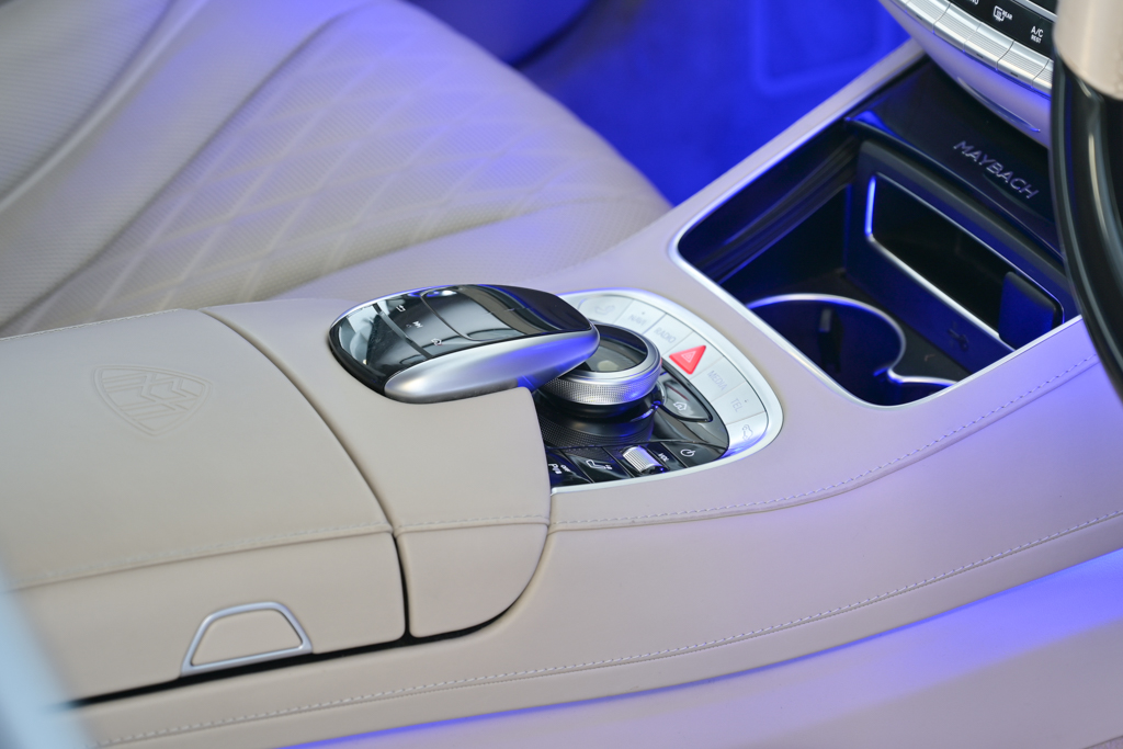 Mercedes Maybach S560