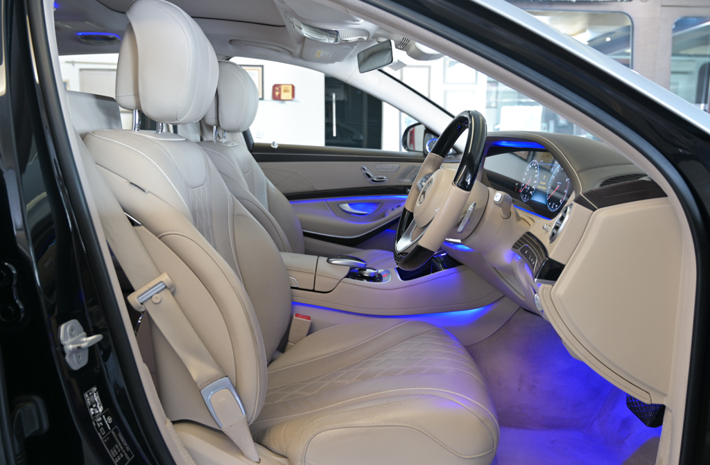 Mercedes Maybach S560