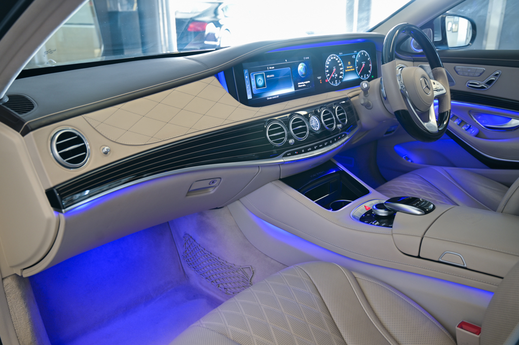 Mercedes Maybach S560