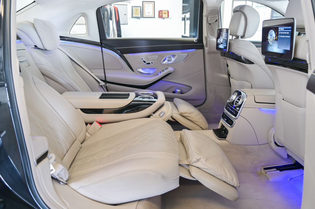 Mercedes Maybach S560