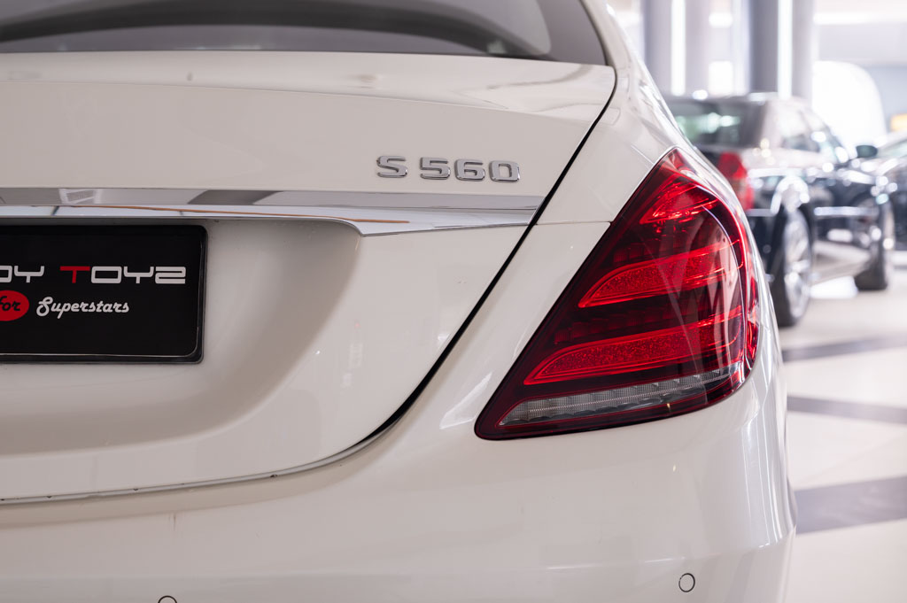 MERCEDES MAYBACH S560