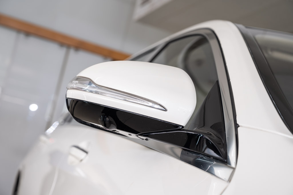 MERCEDES MAYBACH S560