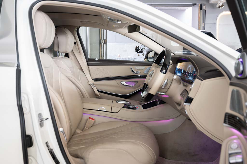 MERCEDES MAYBACH S560