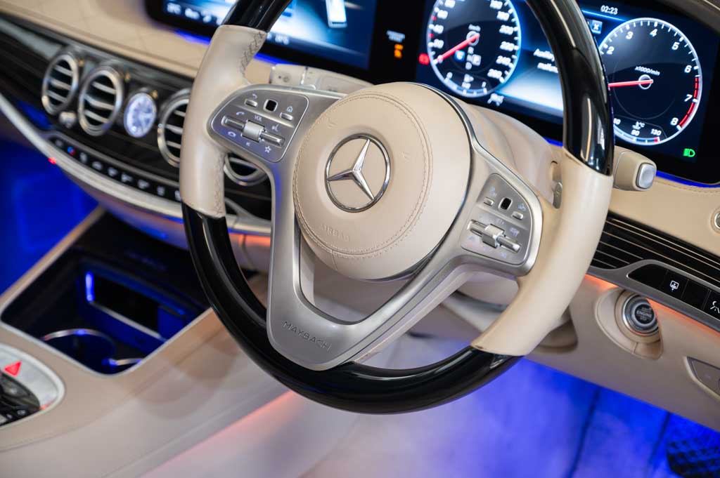 MERCEDES MAYBACH S560