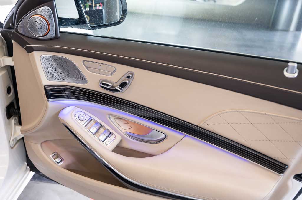 MERCEDES MAYBACH S560