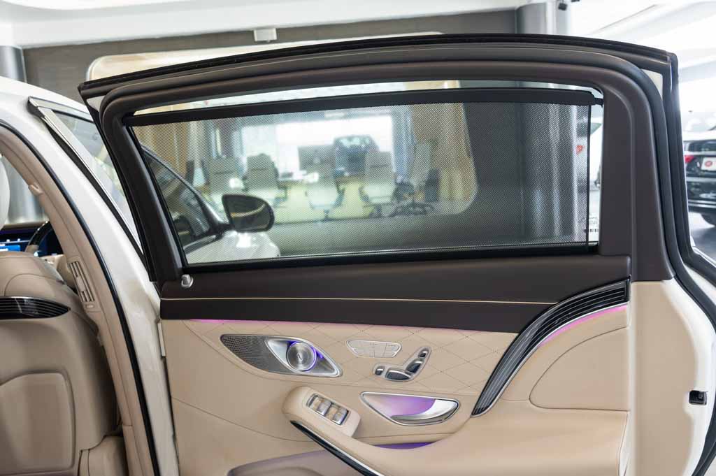 MERCEDES MAYBACH S560