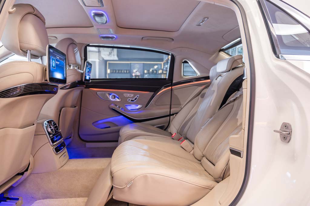 MERCEDES MAYBACH S560
