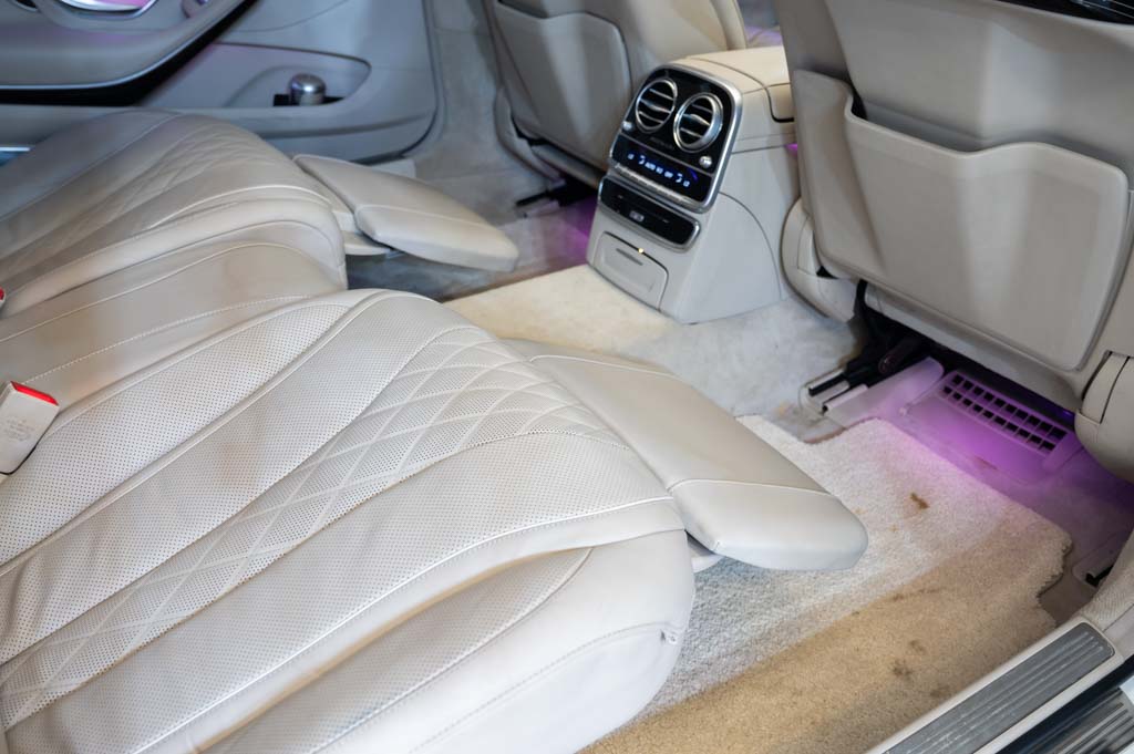 MERCEDES MAYBACH S560