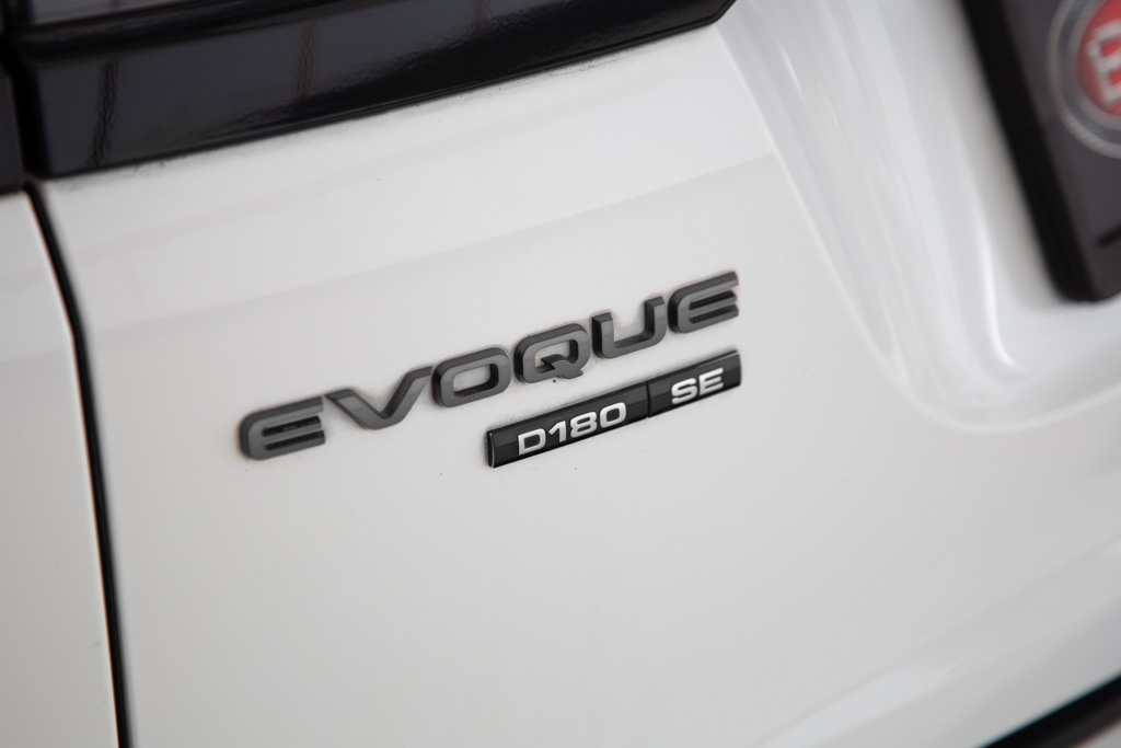 Land Rover Evoque R-Dynamic SE D180